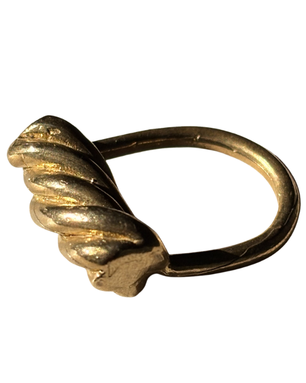 Unearthen Twist Ring 2