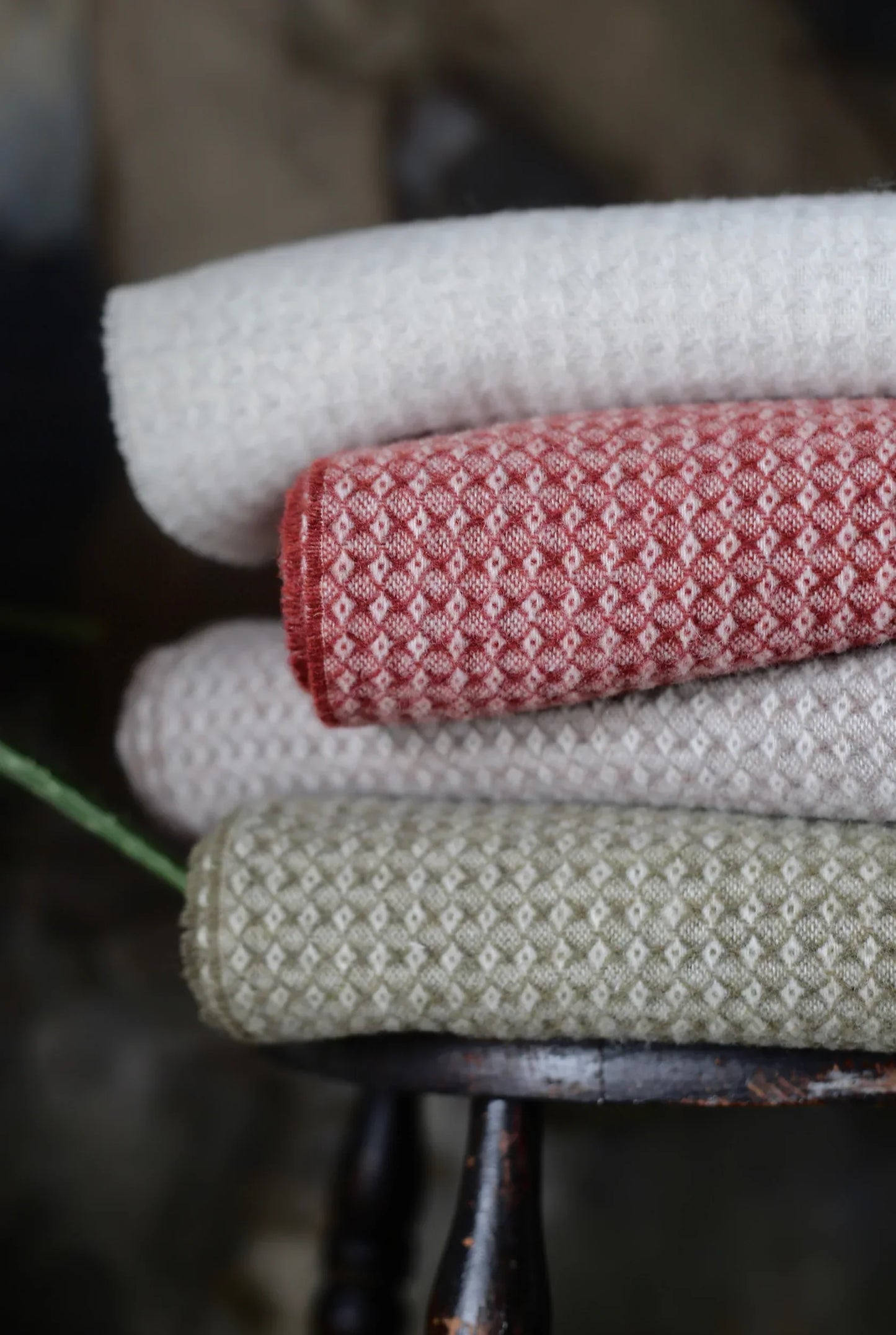 Evangeline Linens Diamond Wool Throw Blanket