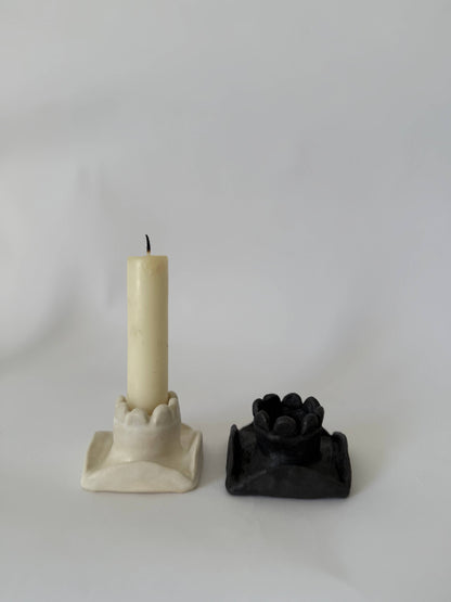 Flip-flap flat scalloped candleholder