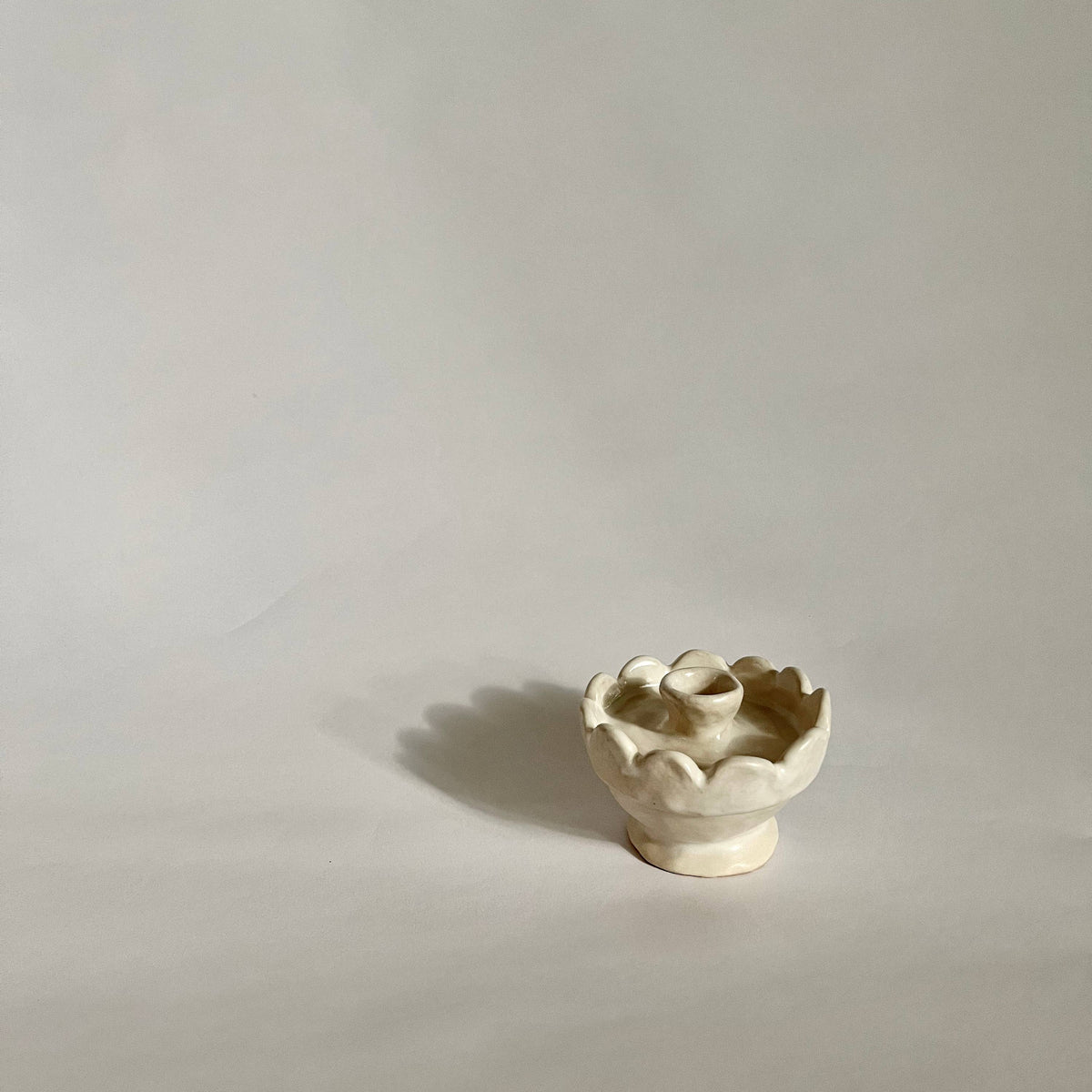 Oon Shoppette Scalloped Candleholder