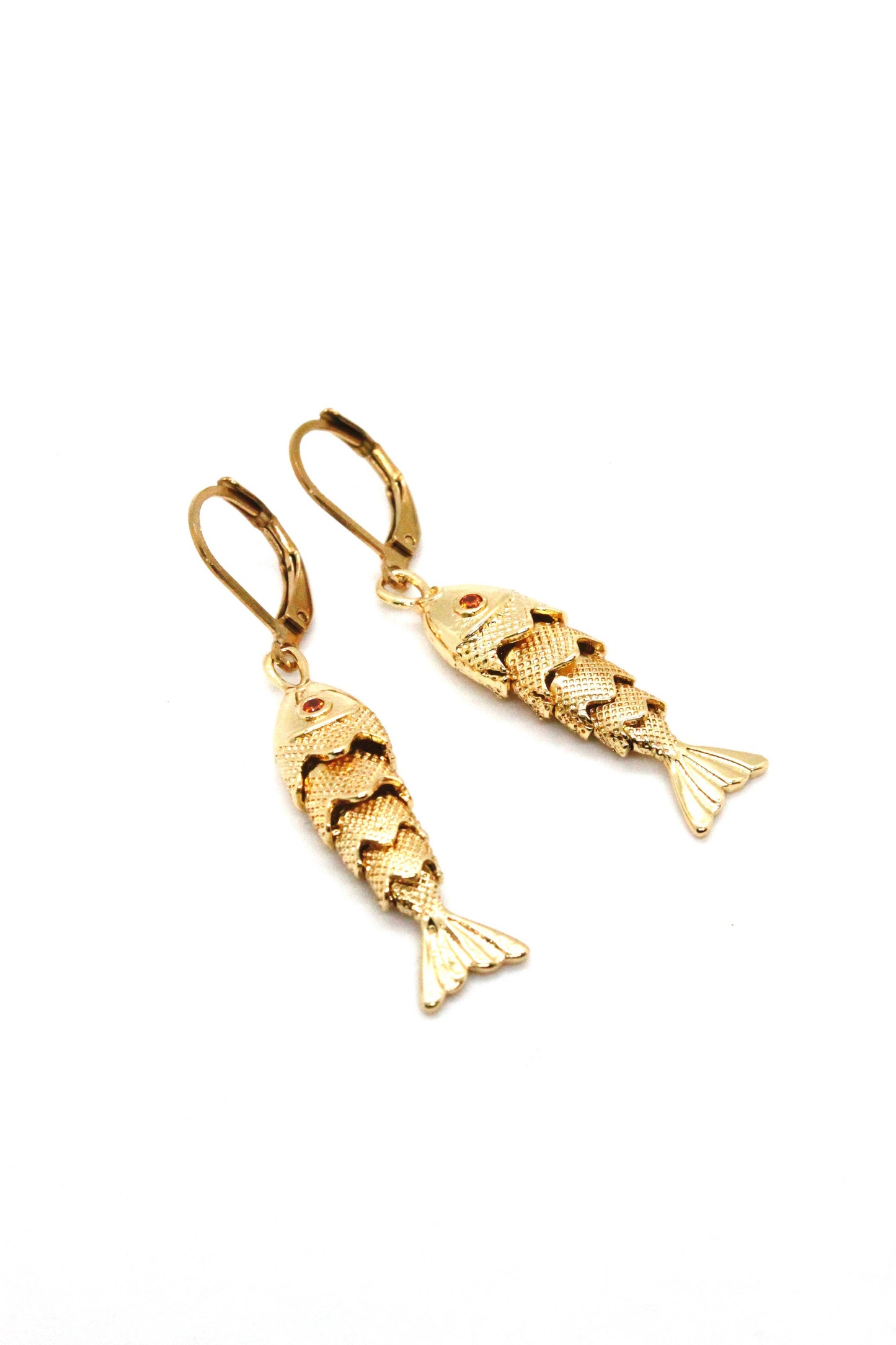 LIZOU Medium Articulated Gold Fish Earrings