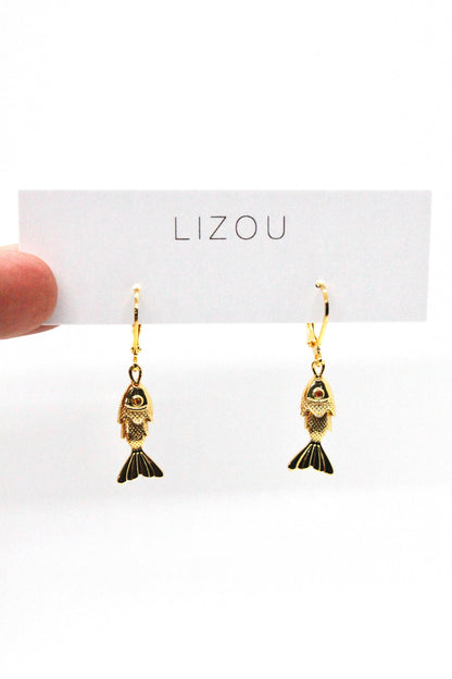 LIZOU Small Articulated Gold Fish Earrings