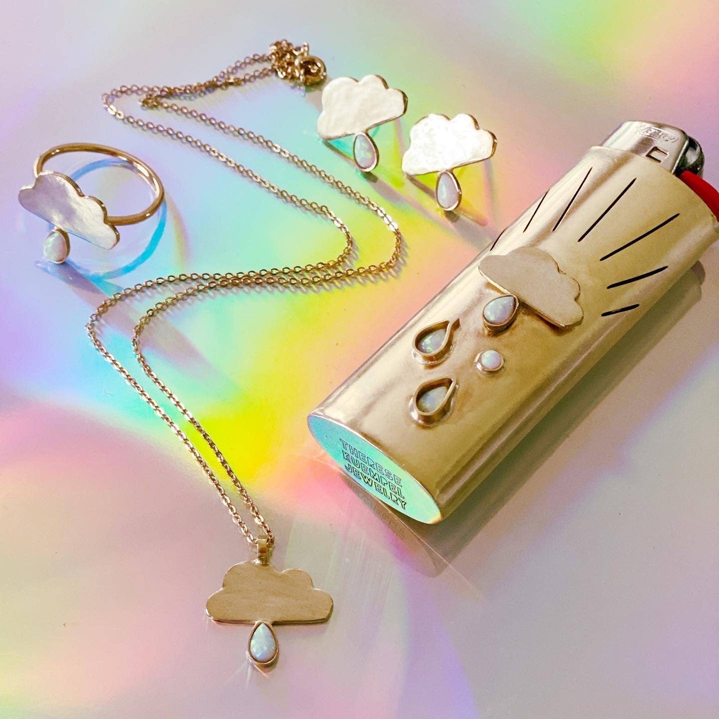 Cloud Lighter Case with Opal