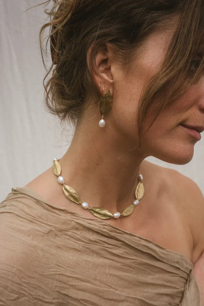 Avilla Jewelry Flora Collar