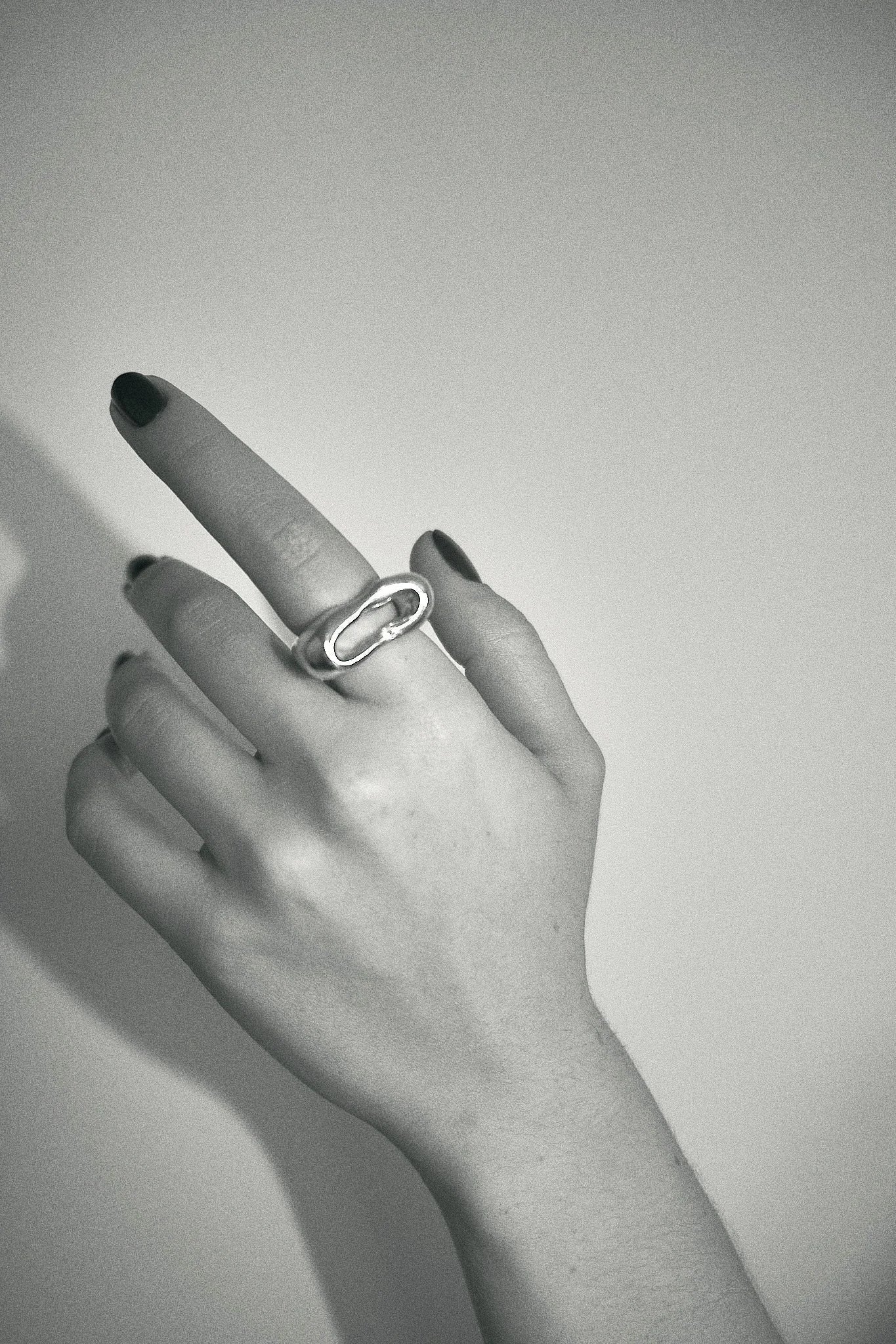 Valeria Barat Ring No. 1