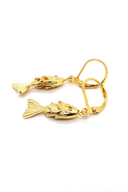 LIZOU Small Articulated Gold Fish Earrings