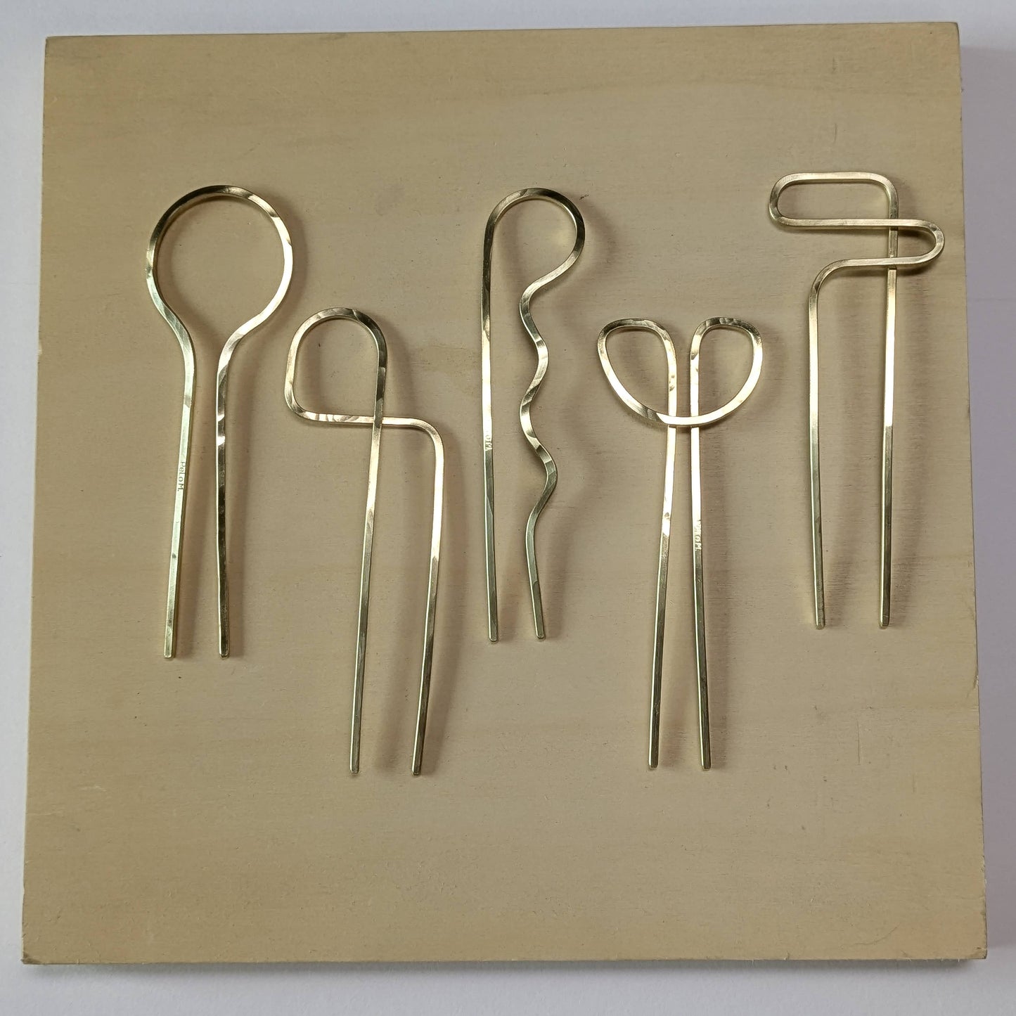 Pelo Hair Assorted Brass Hair Fork