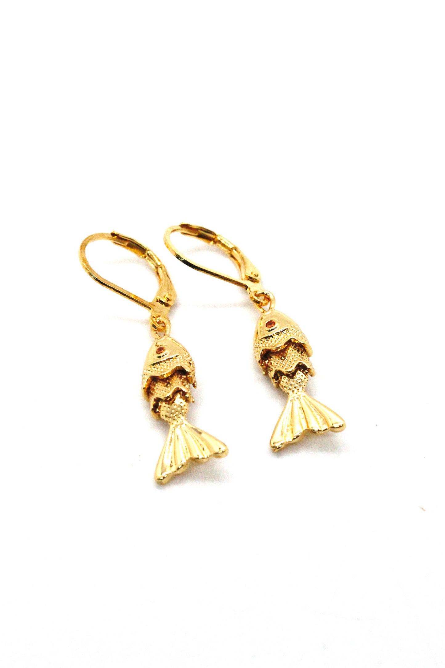 LIZOU Small Articulated Gold Fish Earrings