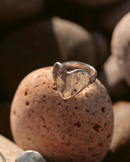 Dea Dia Eros Signet Ring