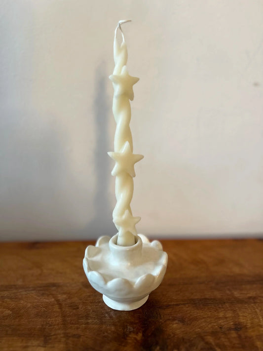 Oon Scalloped Candleholder