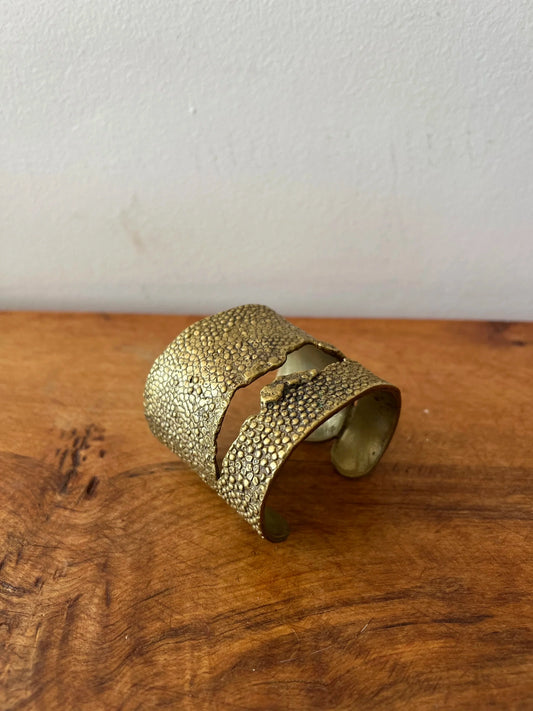 Alkemie Jewelry Large Stingray Cuff With Tear